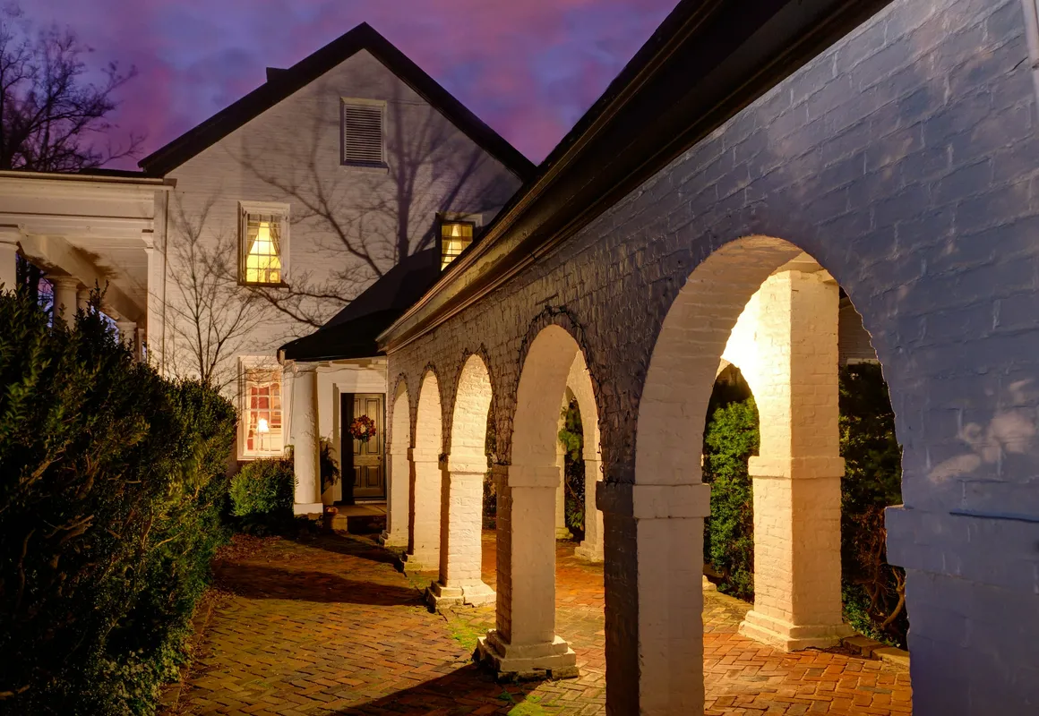 Inn and Tavern at Meander hotel hero