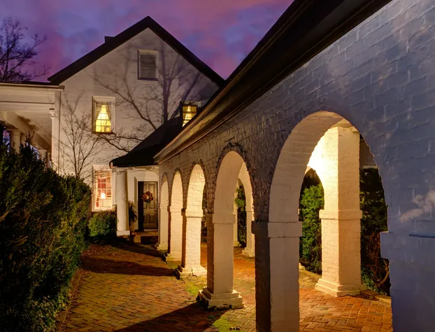 Inn and Tavern at Meander hotel detail image 1