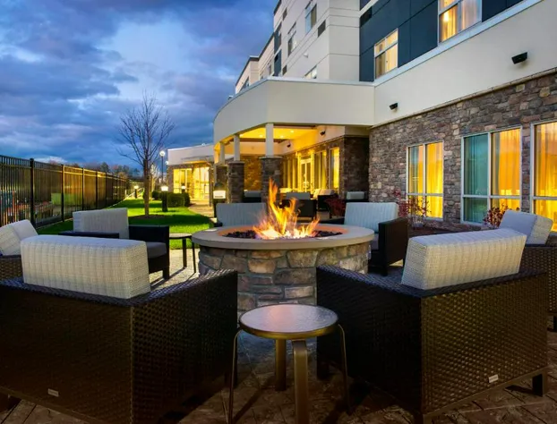 Courtyard by Marriott Schenectady at Mohawk Harbor hotel detail image 3