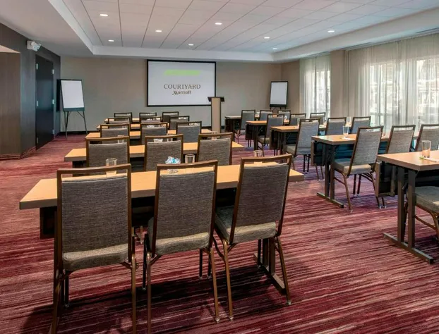 Courtyard by Marriott Schenectady at Mohawk Harbor hotel detail image 4