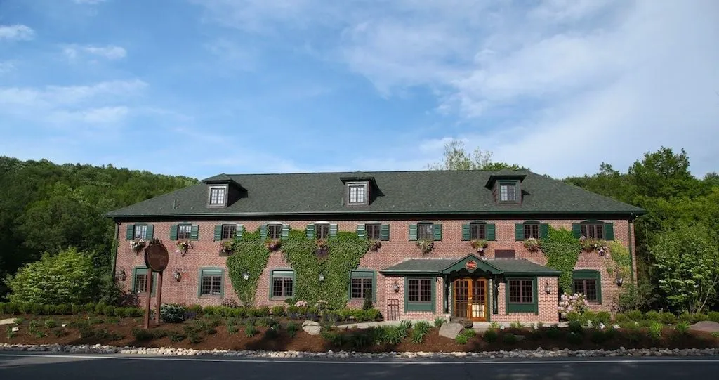 The Beaumont Inn hotel hero