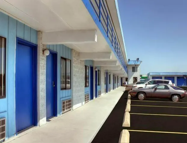 Country Host Motel hotel detail image 3