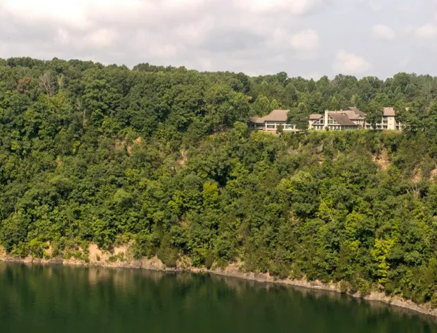 Dale Hollow Lake State Resort Park hotel detail image 4