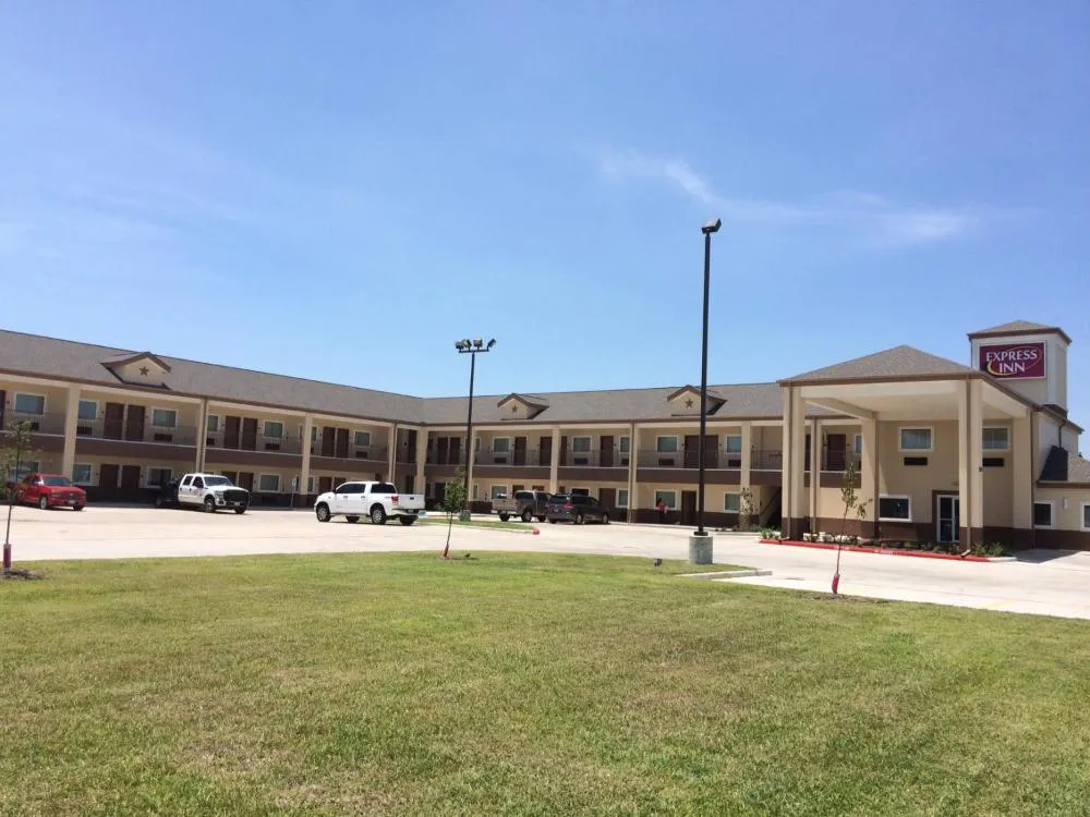 Express Inn hotel hero