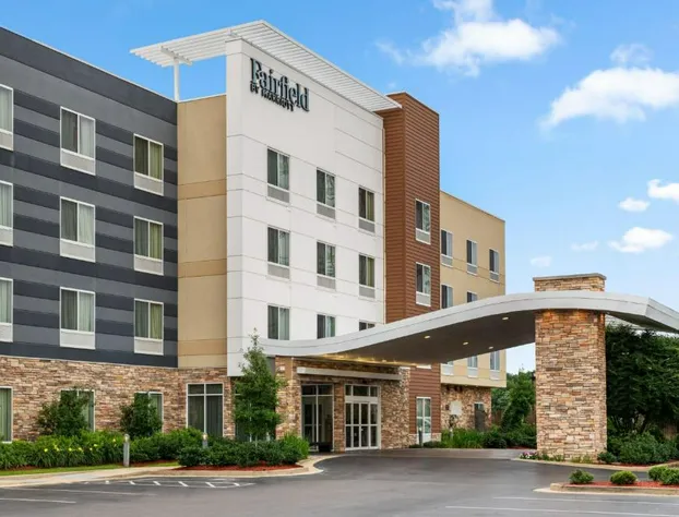 Fairfield Inn & Suites by Marriott Alexandria hotel detail image 1