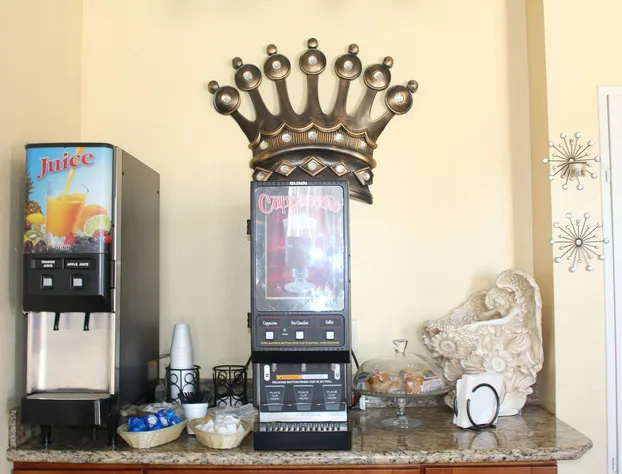 Crown Inn By Oyo Denver Tx hotel detail image 4