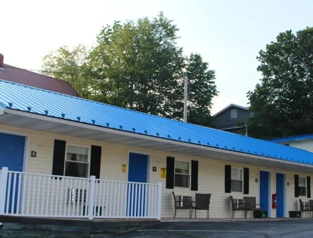 Inn 32 hotel detail image 1