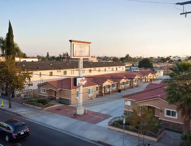 Diamond Bell Inn & Suites hotel detail image 2