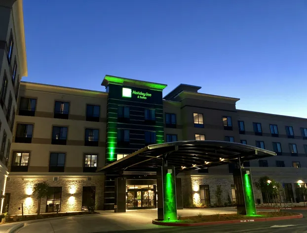 Holiday Inn & Suites Silicon Valley - Milpitas by IHG hotel detail image 3