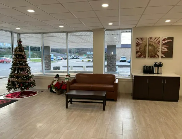 Red Roof Inn & Suites Wilkesboro hotel detail image 2