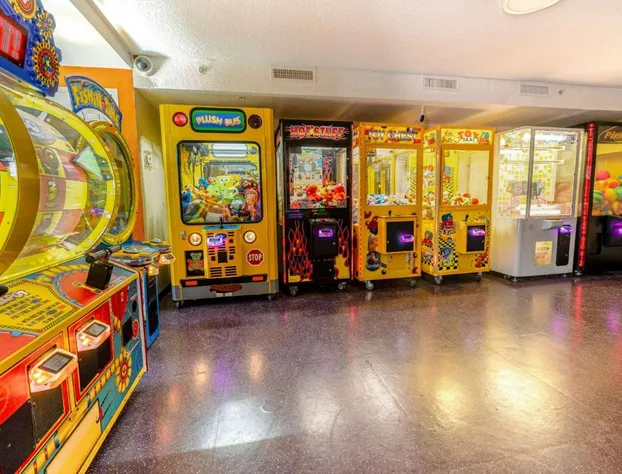 Ramada by Wyndham Hotel & Water Park hotel detail image 1