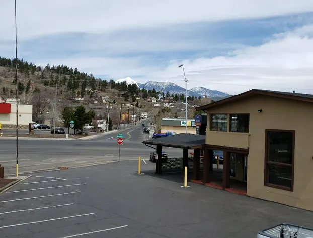 Howard Johnson by Wyndham Flagstaff University West hotel detail image 4