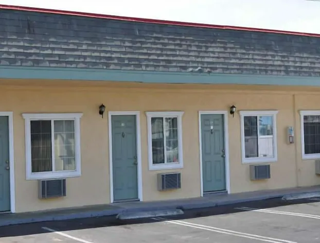 Palace Inn Oxnard hotel detail image 1