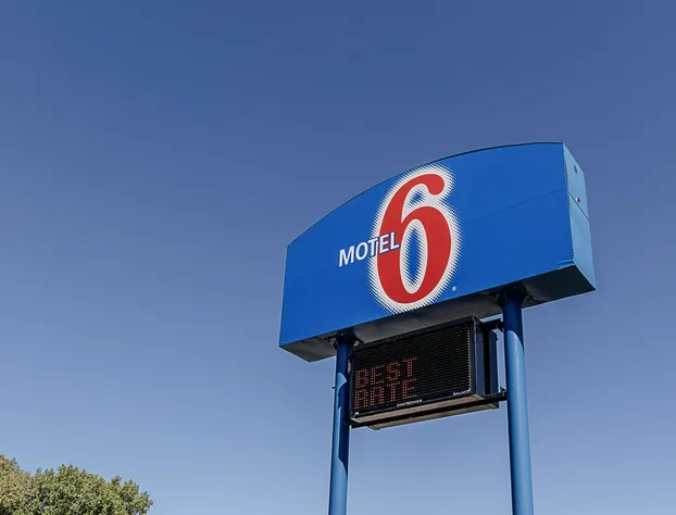 Motel 6 La Crosse, WI hotel detail image 1
