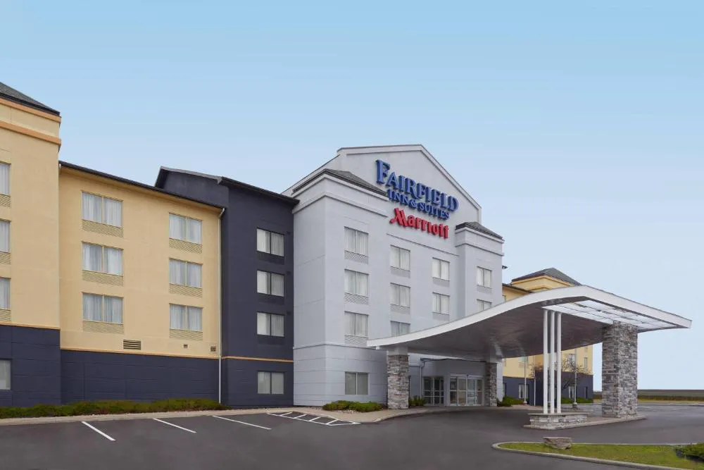 Fairfield Inn and Suites by Marriott Toronto Brampton hotel hero