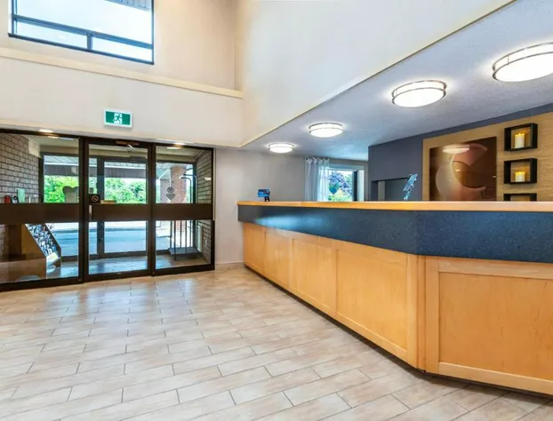 Comfort Inn Highway 401 hotel detail image 3