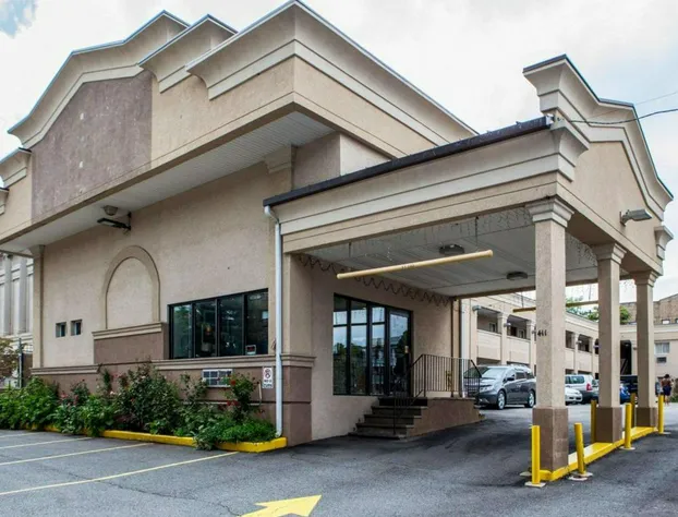 Rodeway Inn Paterson Great Falls Park Area hotel detail image 2