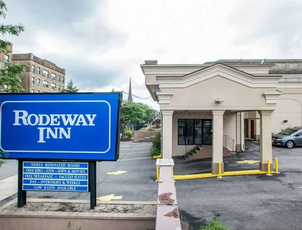 Rodeway Inn Paterson Great Falls Park Area hotel detail image 3