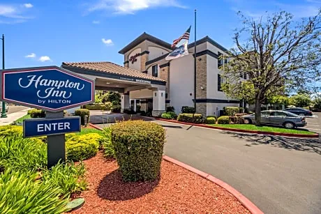 Hampton Inn Oakland-Hayward hotel hero