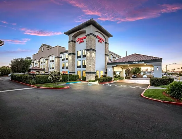 Hampton Inn Oakland-Hayward hotel detail image 4