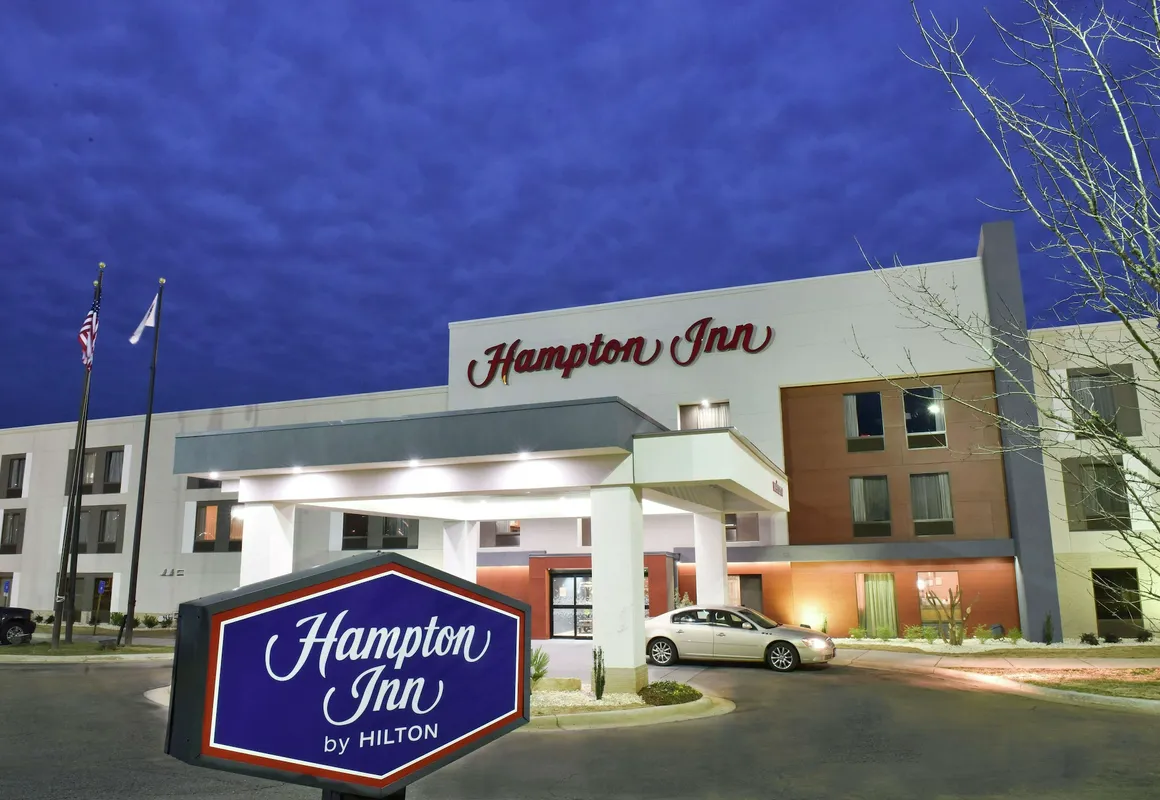 Hampton Inn Madison hotel hero