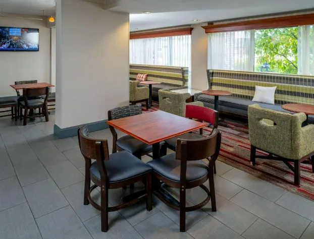 Hampton Inn Charleston-Downtown hotel detail image 2