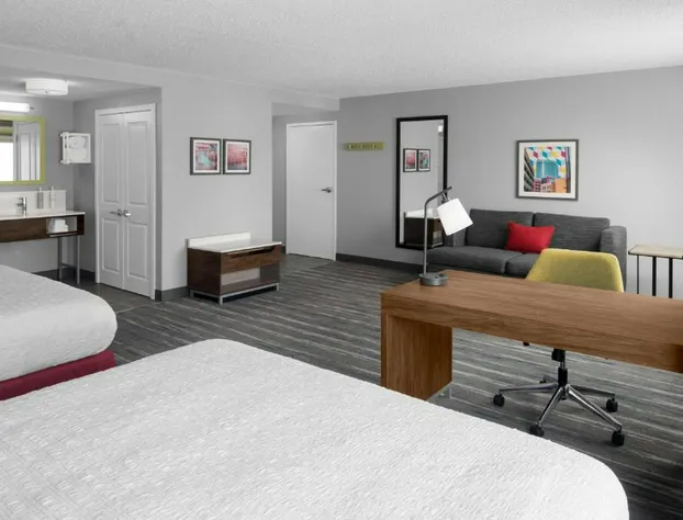 Hampton Inn & Suites Grand Rapids-Airport 28th St hotel detail image 3