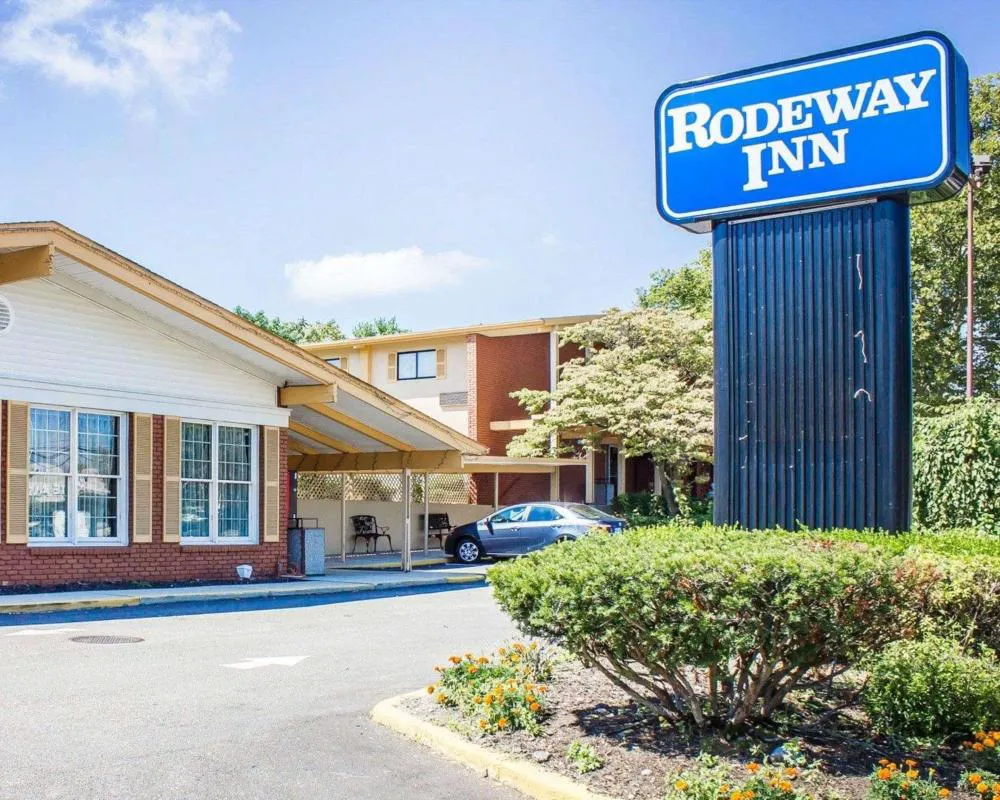 Rodeway Inn Huntington Station - Melville hotel hero