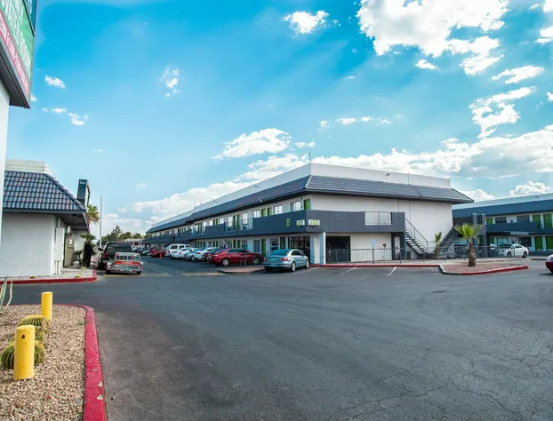 Siegel Slots and Suites hotel detail image 4