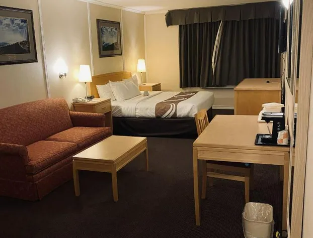 Quality Inn & Suites hotel detail image 2