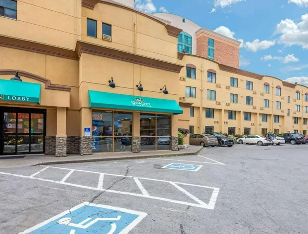 Quality Inn & Suites hotel detail image 1