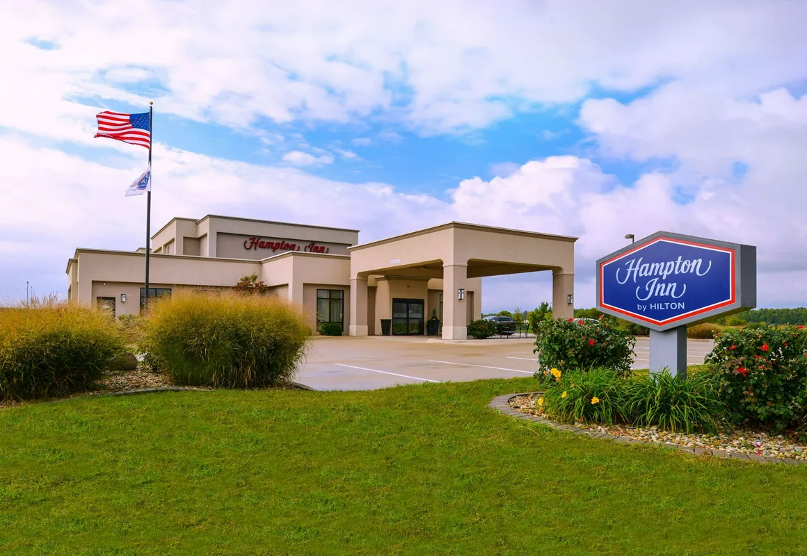 Hampton Inn by Hilton Lincoln hotel hero