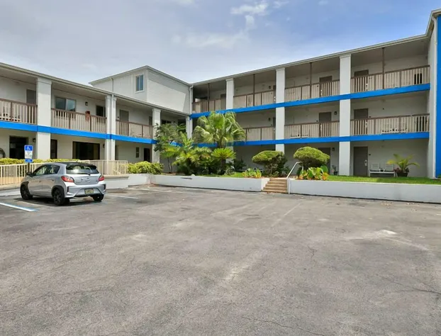 Driftwood Beach Motel hotel detail image 1