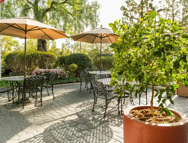 Ayres Lodge Alpine hotel detail image 4