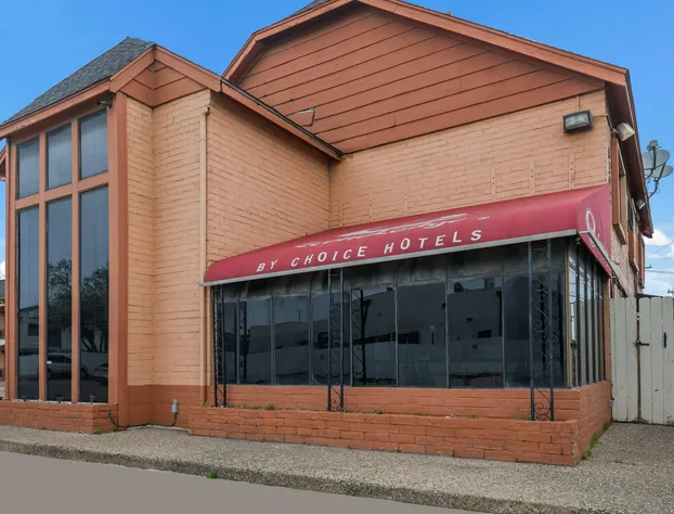 Econo Lodge Austin North near The Domain hotel detail image 1