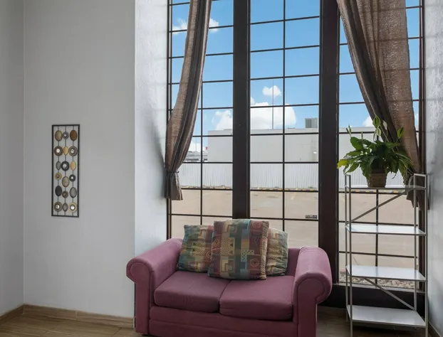 Econo Lodge Austin North near The Domain hotel detail image 2