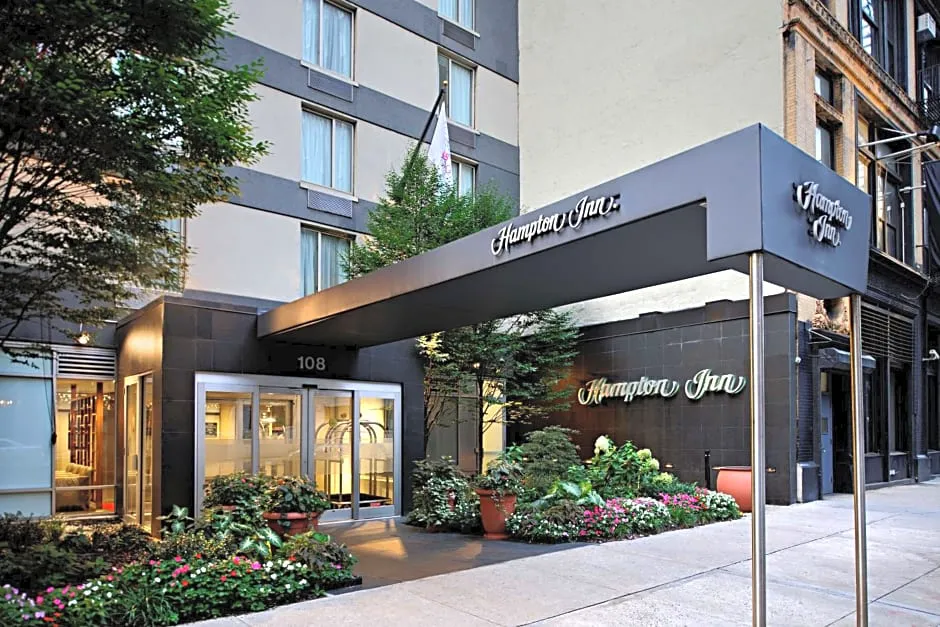 Hampton Inn Manhattan-Chelsea hotel hero