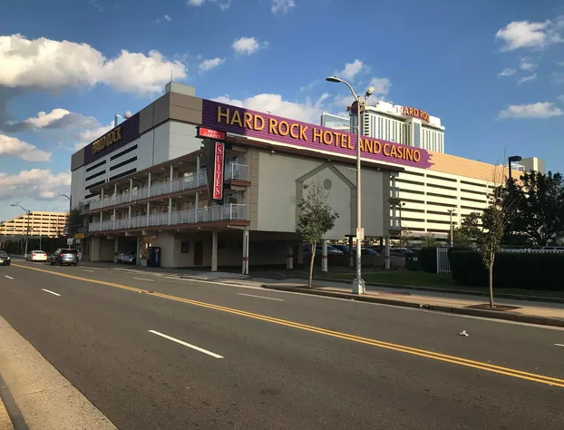 Red Carpet Inn & Suites hotel detail image 3