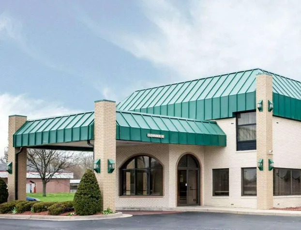 Quality Inn & Suites Indianapolis Northwest hotel detail image 1