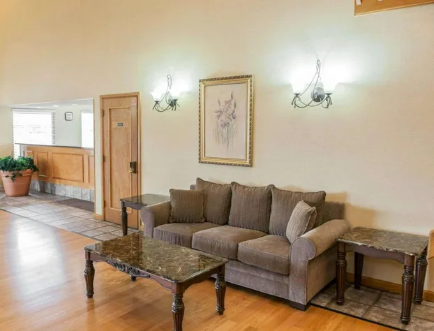 Quality Inn & Suites Indianapolis Northwest hotel detail image 3