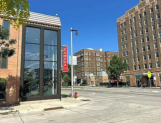 Ramada by Wyndham Milwaukee hotel detail image 1