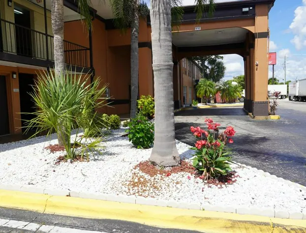 Econo Lodge Jacksonville South hotel detail image 4