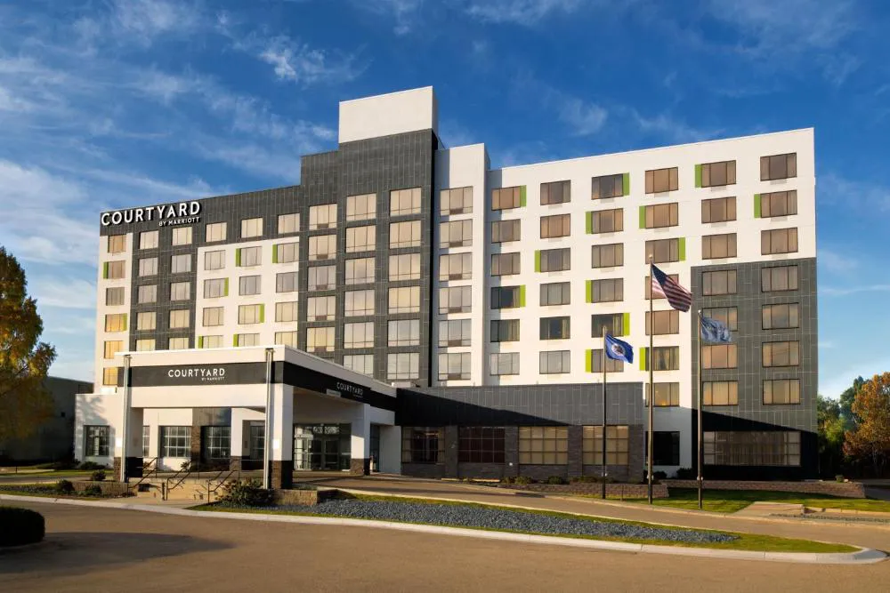 Courtyard by Marriott Edina Bloomington hotel hero