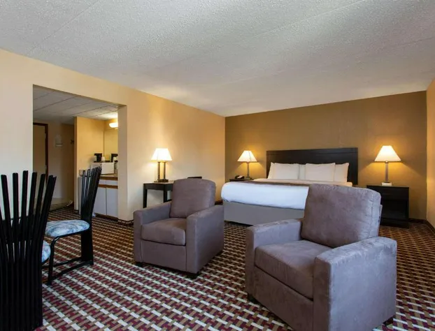 Days Inn by Wyndham Hillsborough hotel detail image 4