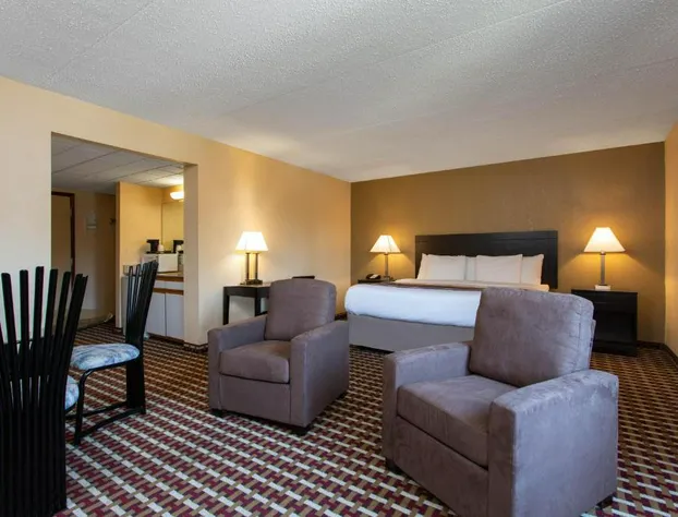 Days Inn by Wyndham Hillsborough hotel detail image 4