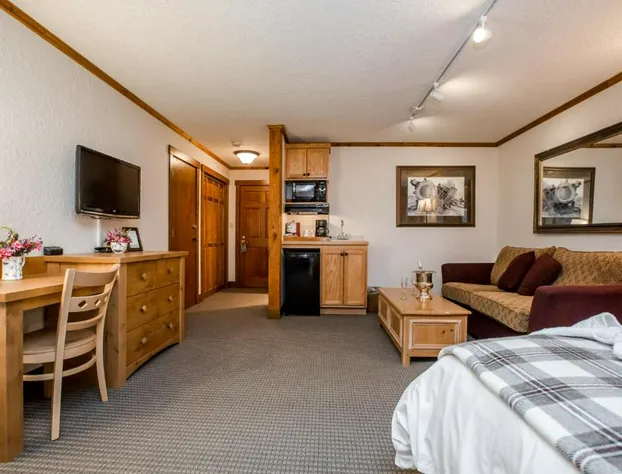 Kandahar Lodge at Whitefish Mountain Resort hotel detail image 3