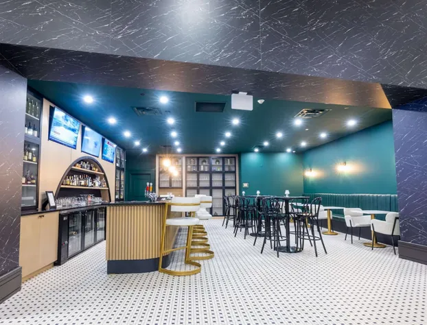 DoubleTree by Hilton Calgary North hotel detail image 2