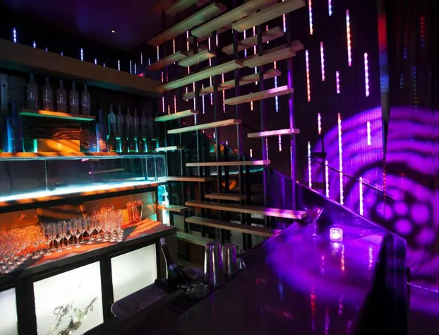 HOTEL10 Montreal hotel detail image 3