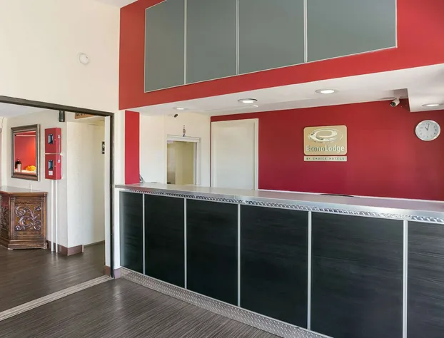 Econo Lodge Frederick I-70 hotel detail image 3