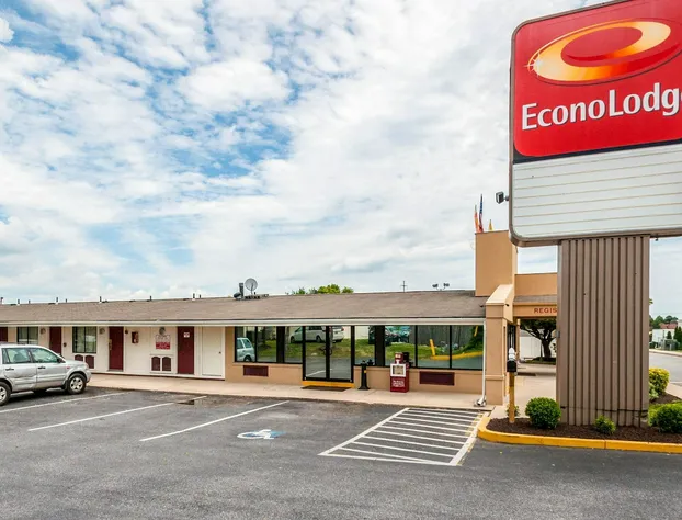 Econo Lodge Frederick I-70 hotel detail image 1